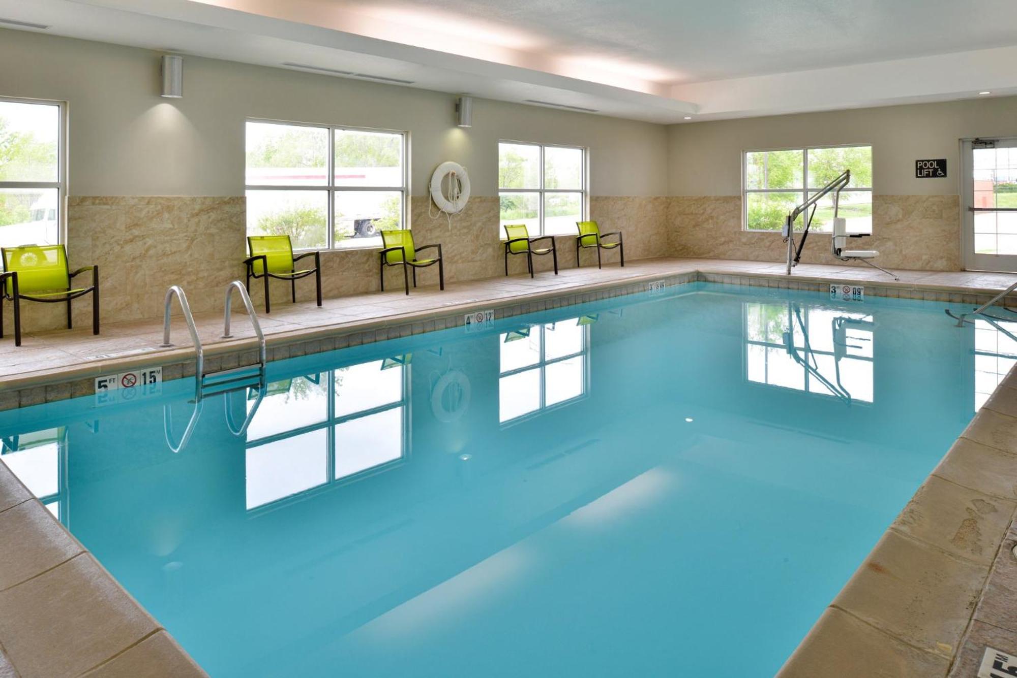 Candlewood Suites Kansas City Northeast By Ihg Екстер'єр фото