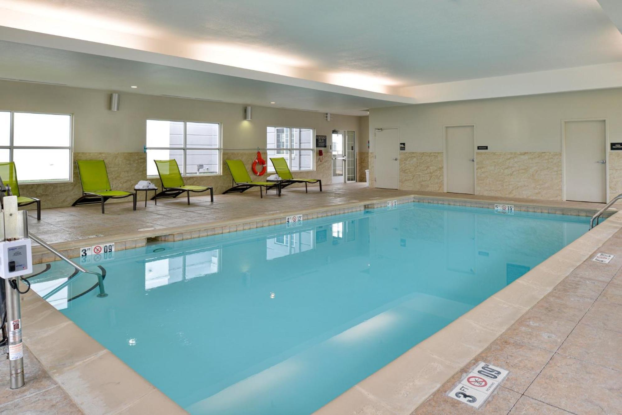 Candlewood Suites Kansas City Northeast By Ihg Екстер'єр фото